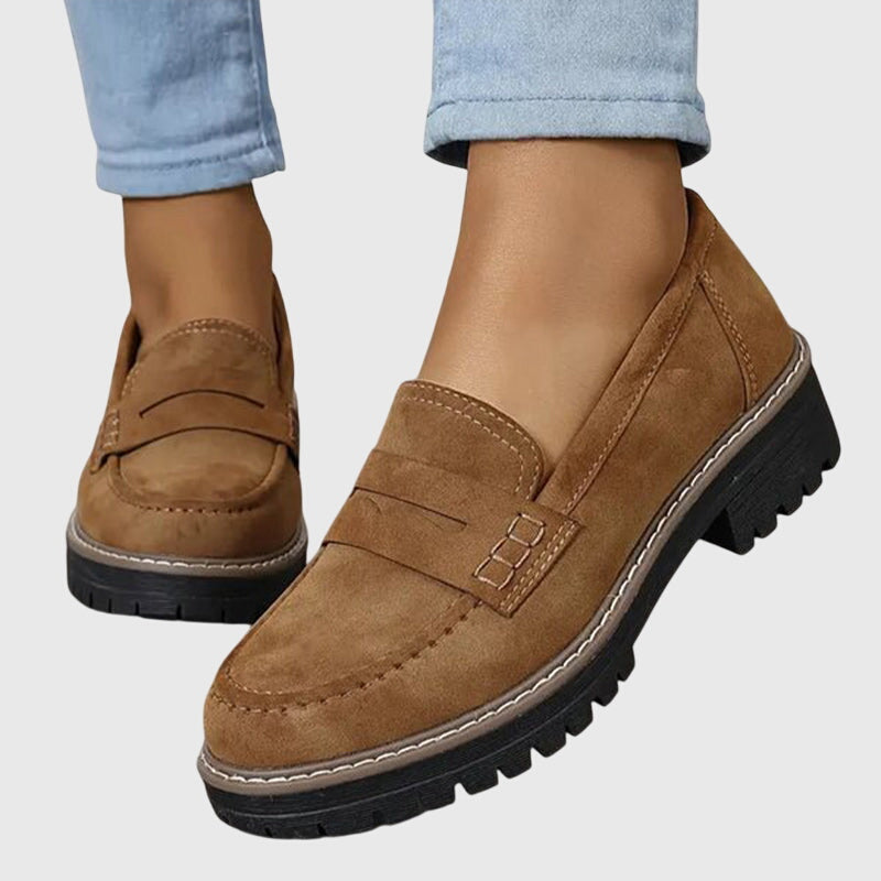 Destiny™ | Ponadczasowe zamszowe loafersy